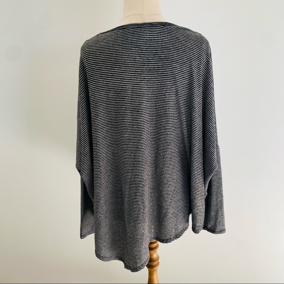 Seed Heritage black & white striped long sleeve batwing top size medium - Picture 7 of 7